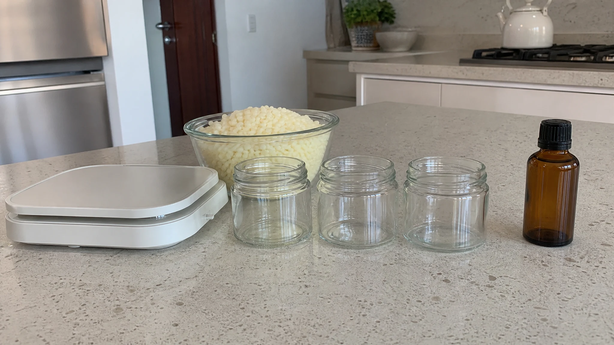 How Much Essential Oil in Candles: Load by Weight, Not Drops
